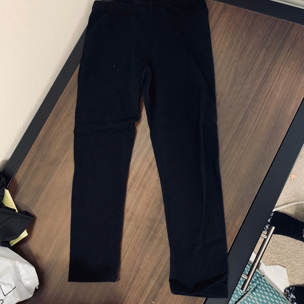3/4 leggings 1 pair - $7 2 pair - $12